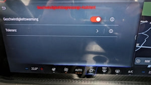 Geschwindigkeitswarnung und Spurhalteassistent